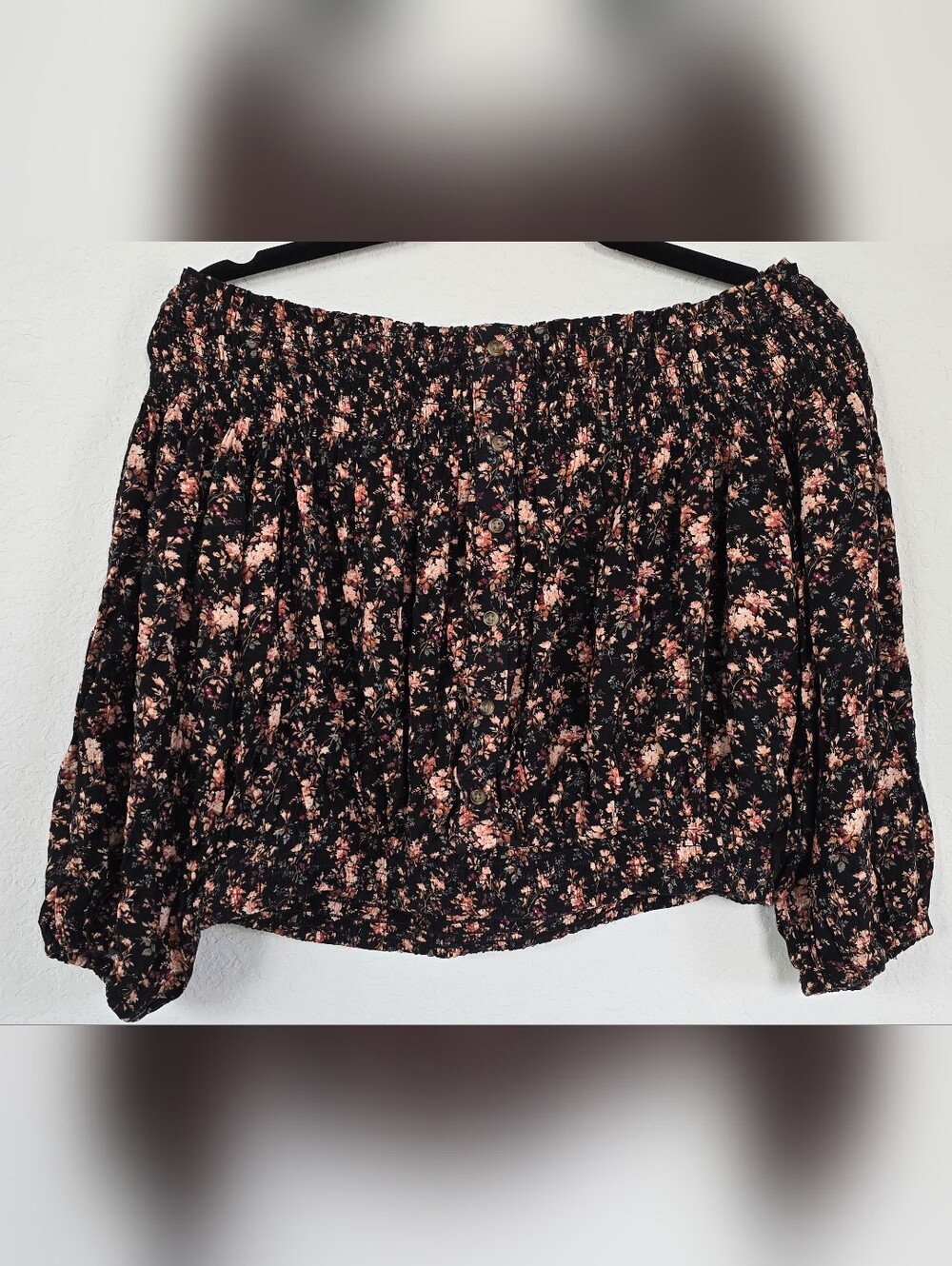 American Eagle Outfitters Black Floral Crop Top